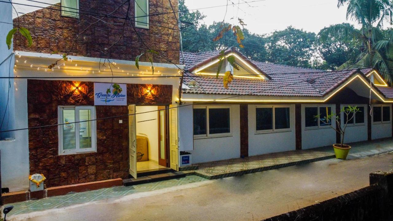 Grande Alpine Hotel Вагатор Экстерьер фото